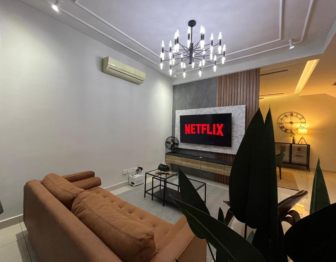 Luxury 2-Storey Terrace House Near Ioi City Mall Putrajaya Exterior foto